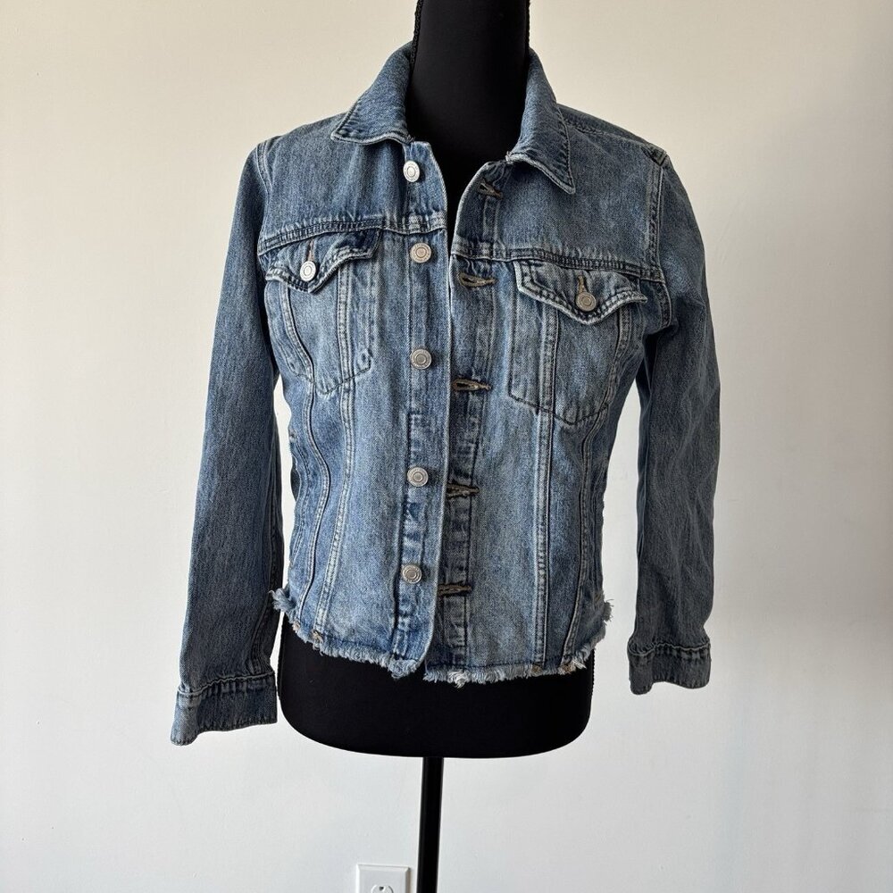 Lucky Brand Denim Tomboy Trucker Jacket Frayed Hem Size Small Boho Casual Grunge - Picture 2 of 14
